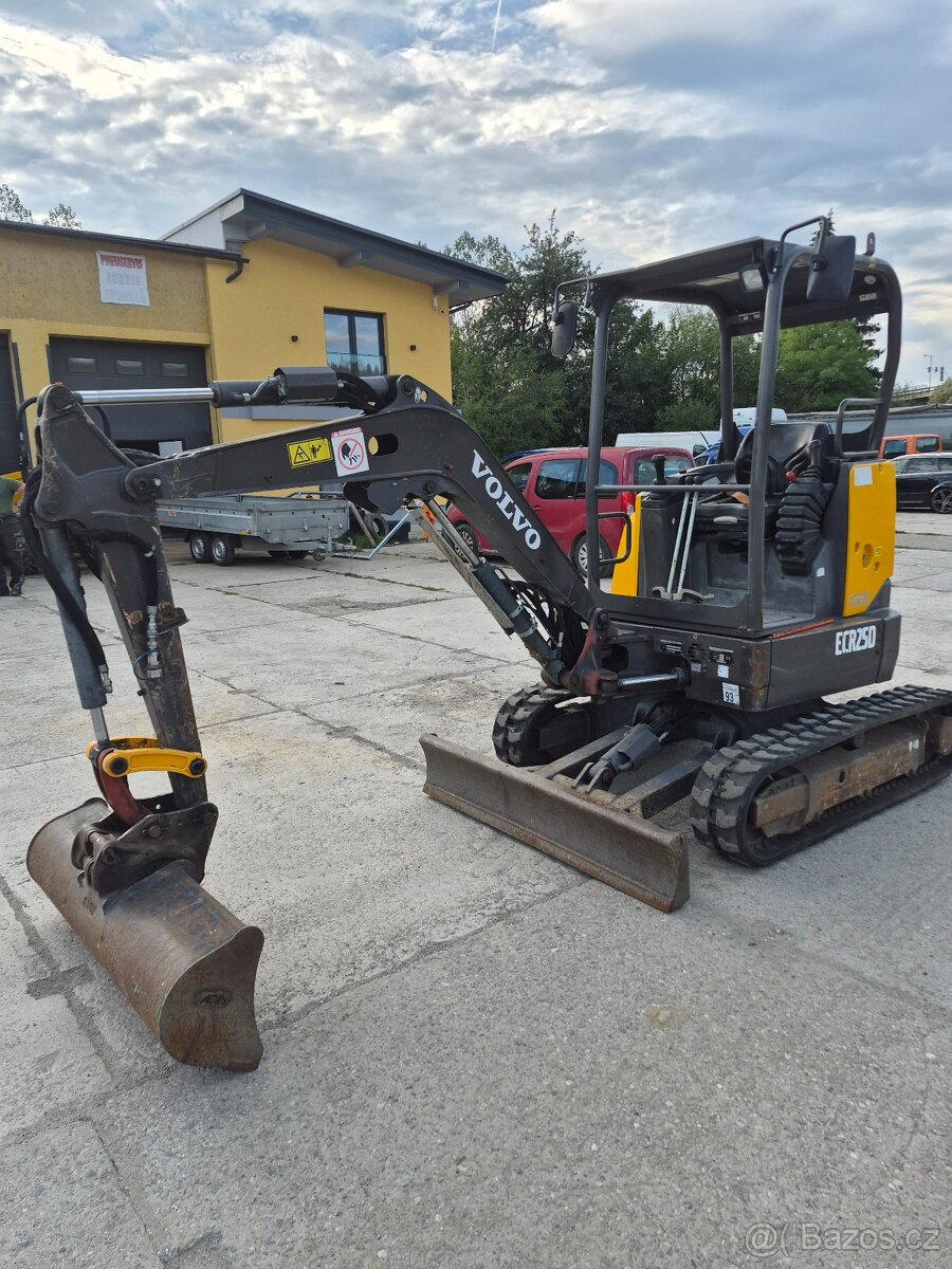 Volvo ECR 25D - 3