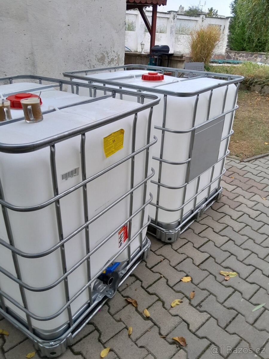 Nádrž na vodu 1000l - 3