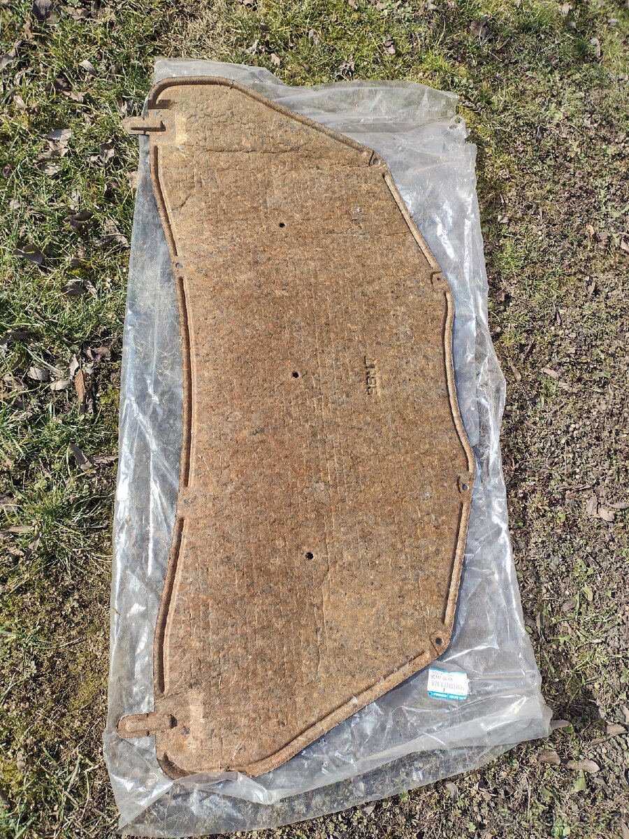 Izolace kapoty Mazda 3 - 3