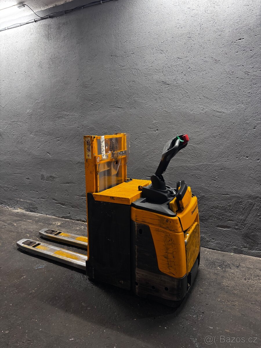 Elektrický vysokozdvižný vozík Jungheinrich za 29.000Kč - 3