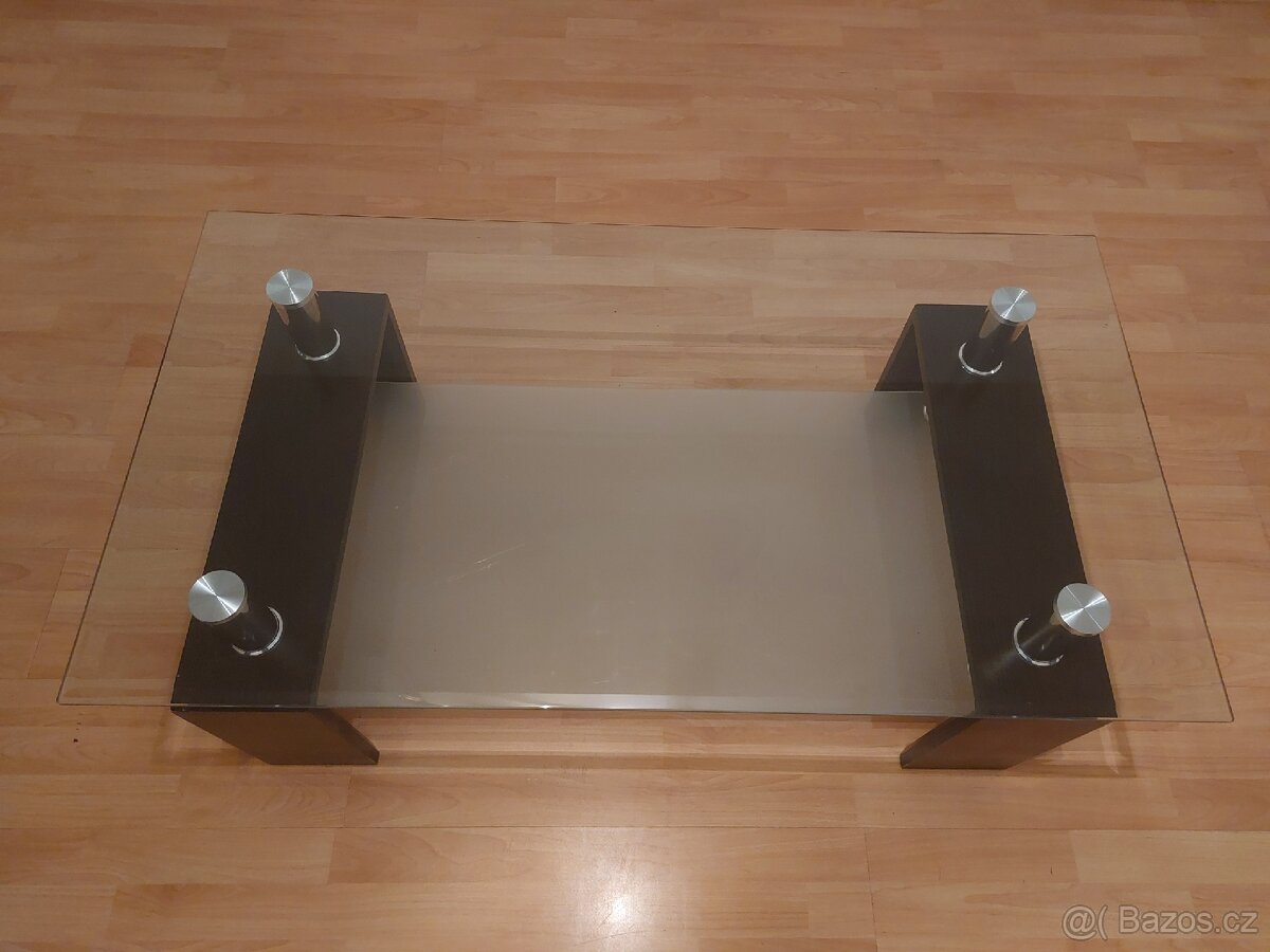 Skleněný konferenční stolek - 3