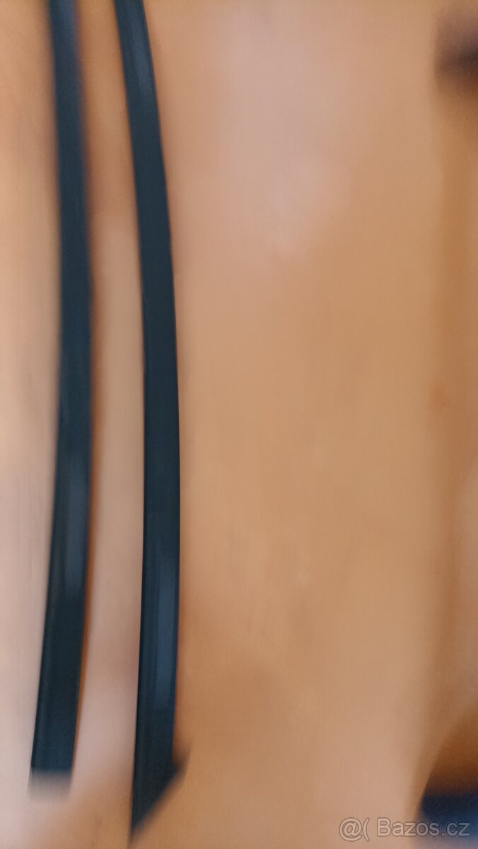 Sada střešních lišt s průchodkami na nosič Citroen C3 - 3