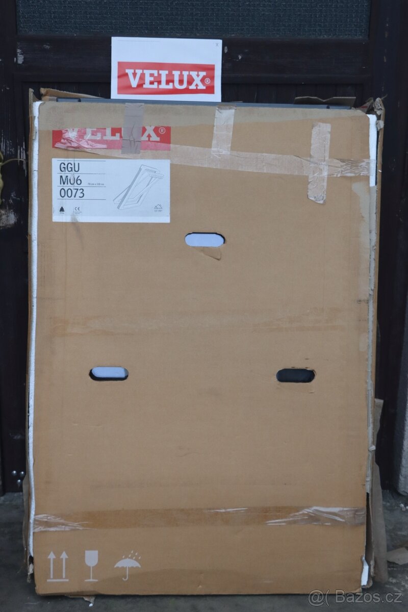 Prodám dvě střešní okna VELUX 78 X 118 cm - 3
