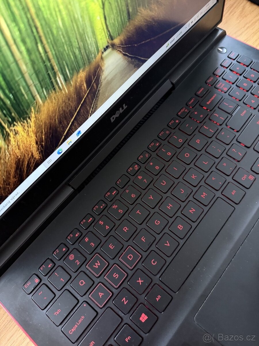 Prodám herní notebook Dell Inspiron 15 Gaming 7567 - 3