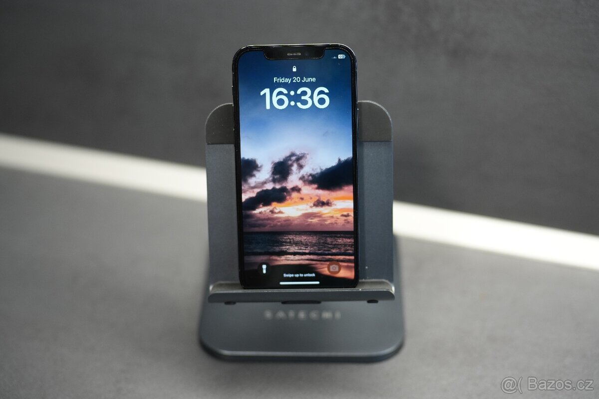 Apple iPhone 12 Pro 128 GB - modrý - 3