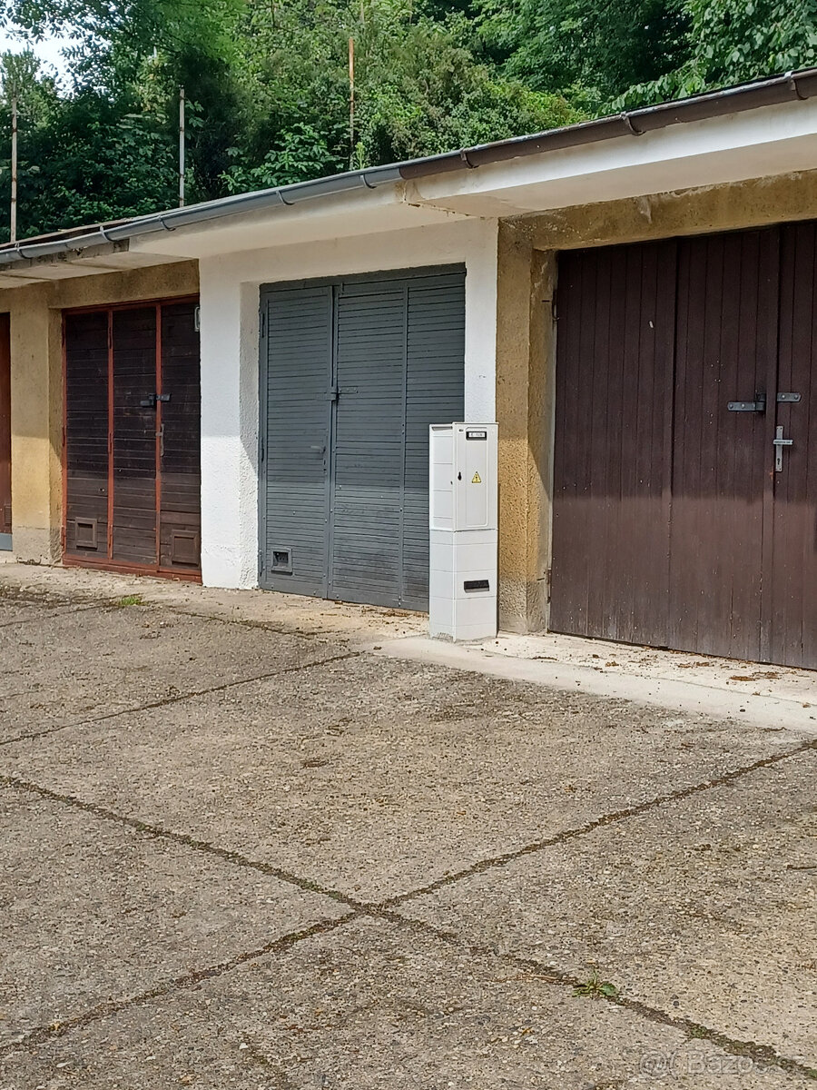 garáž v centru Ústí n.L. - 3