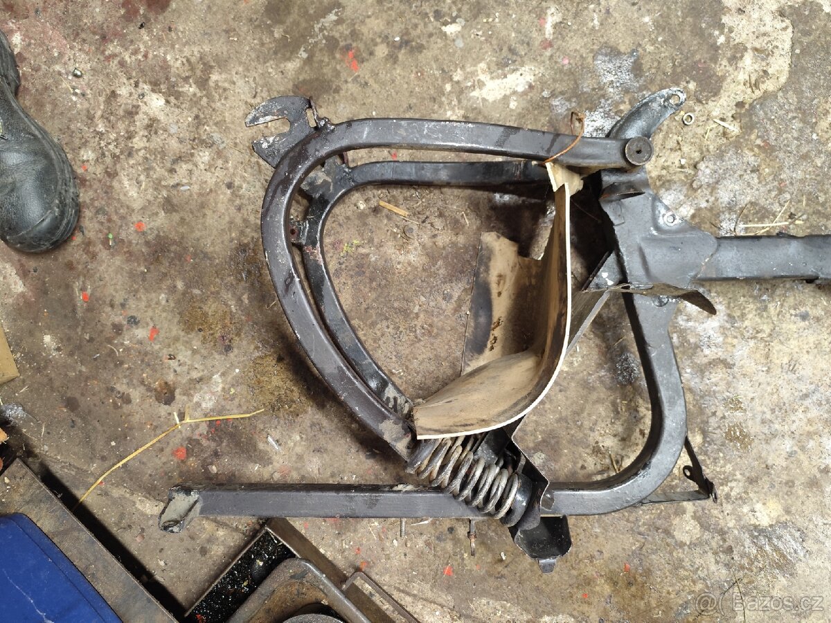 Jawa Pionyr kostra - 3