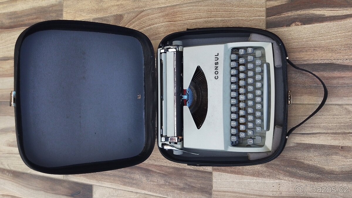 Prodám psací stroj Consul - 3