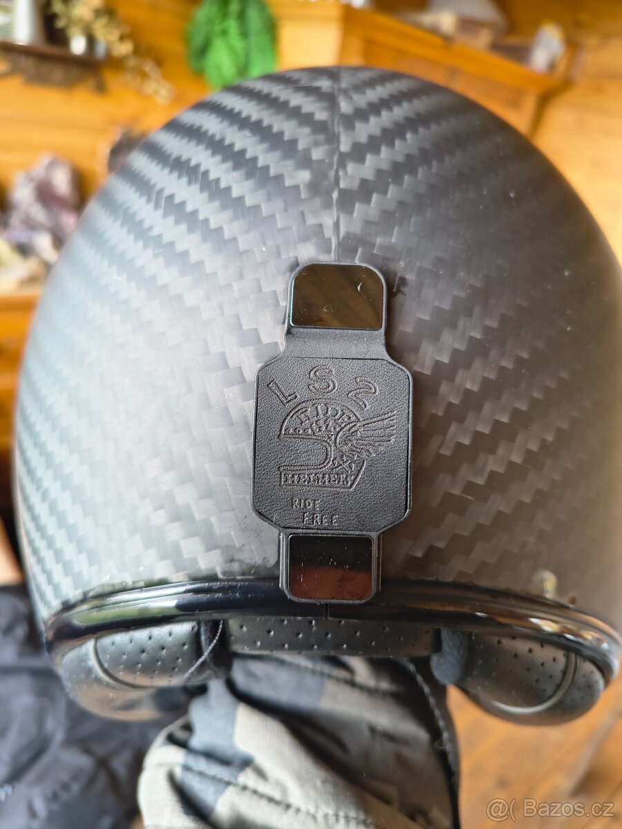 Carbonová LS2 - 3