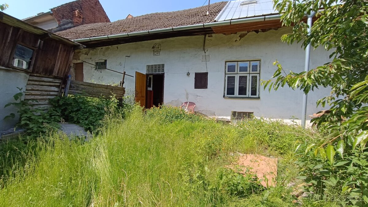 Prodej domu k rekonstrukci - 3