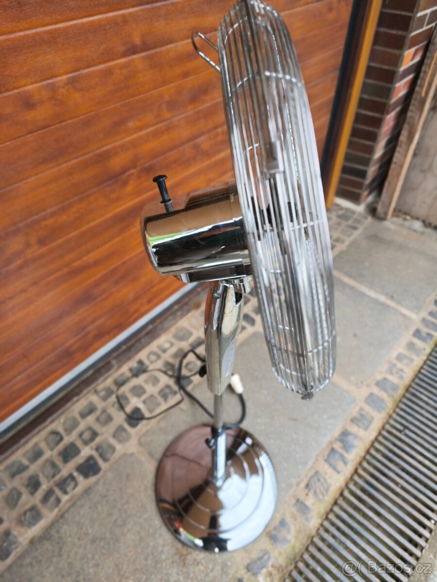 Ventilátor 230V stojanový zn CAMRY - 3