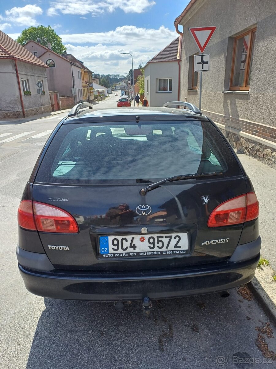 Prodám Toyota Avensis - 3