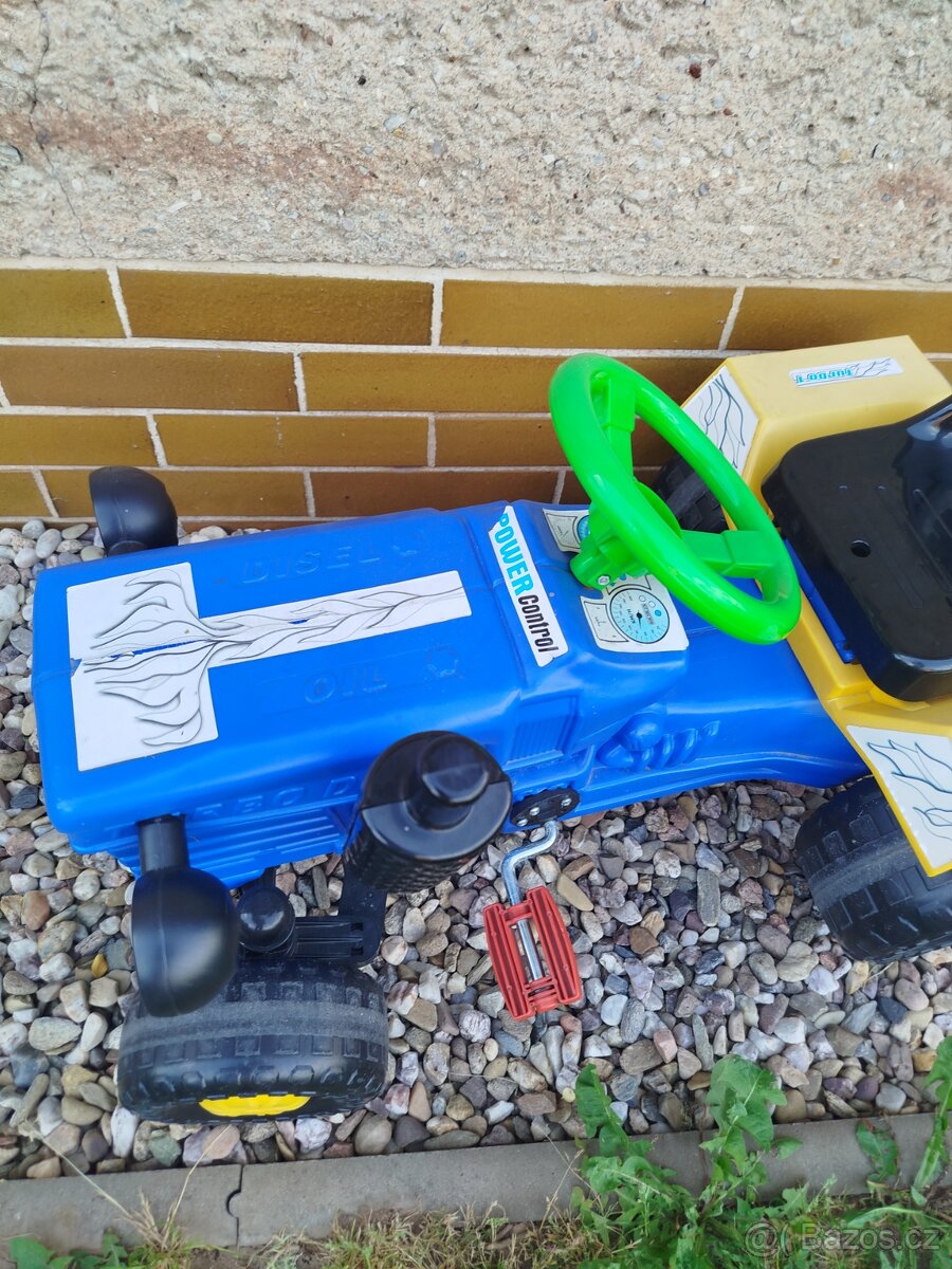 Dětský větší šlapací traktor - 3
