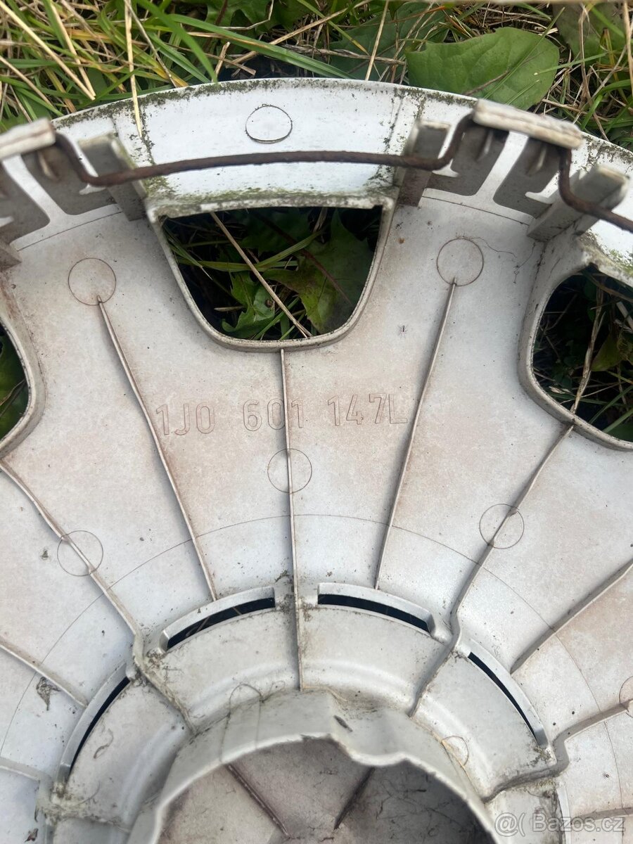 Poklice VW R14 - 3