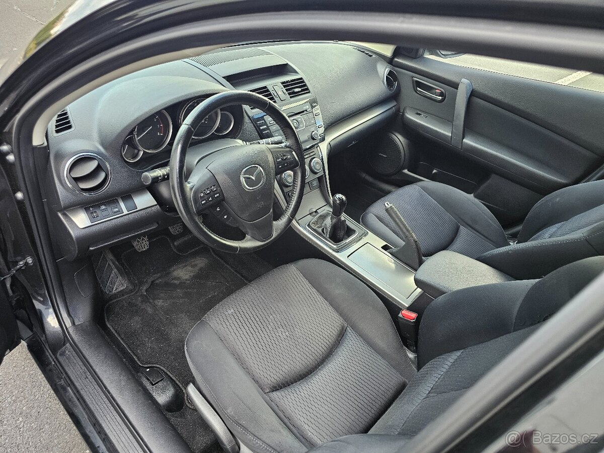 Prodám mazda 6 1.8 benzin 88 kW rok.v.2011 - 3