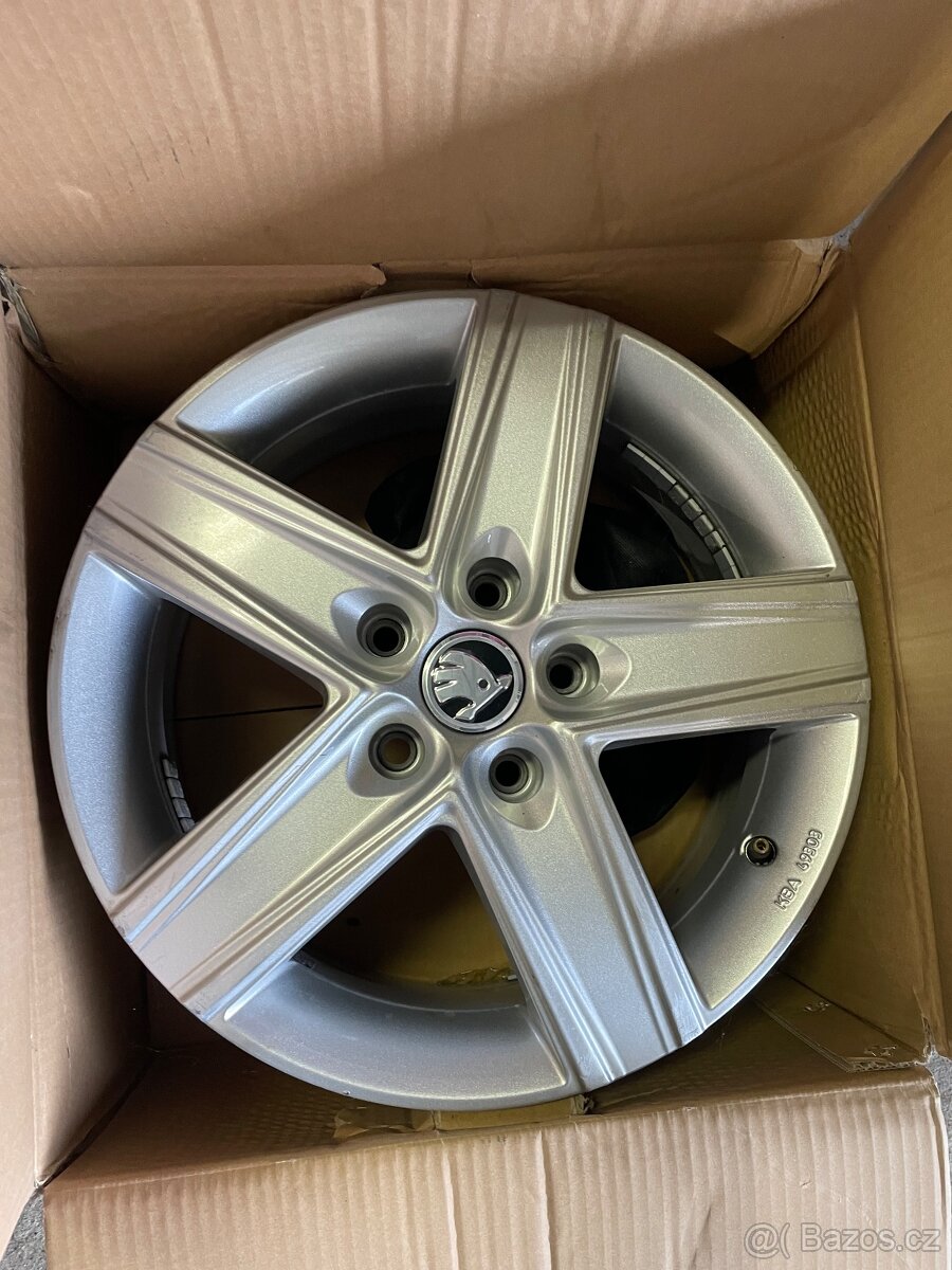 Alu kola Škoda 16 rozteč 5x112 - 3