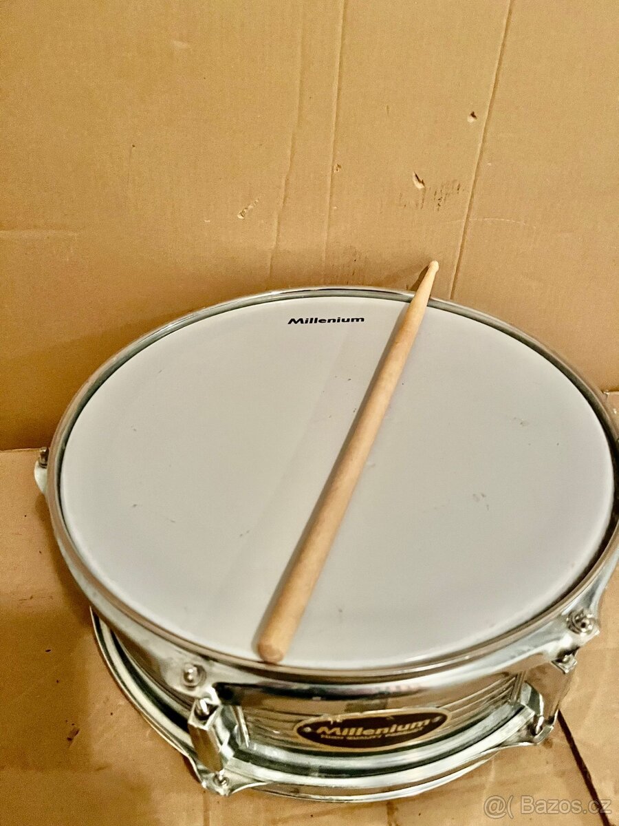 Buben na fandění - 3