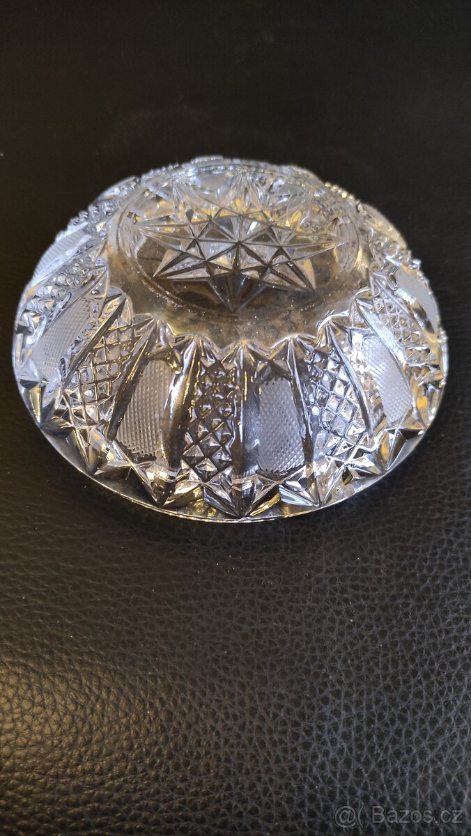 Popelník krásný broušený - váha 752 gramů - 3