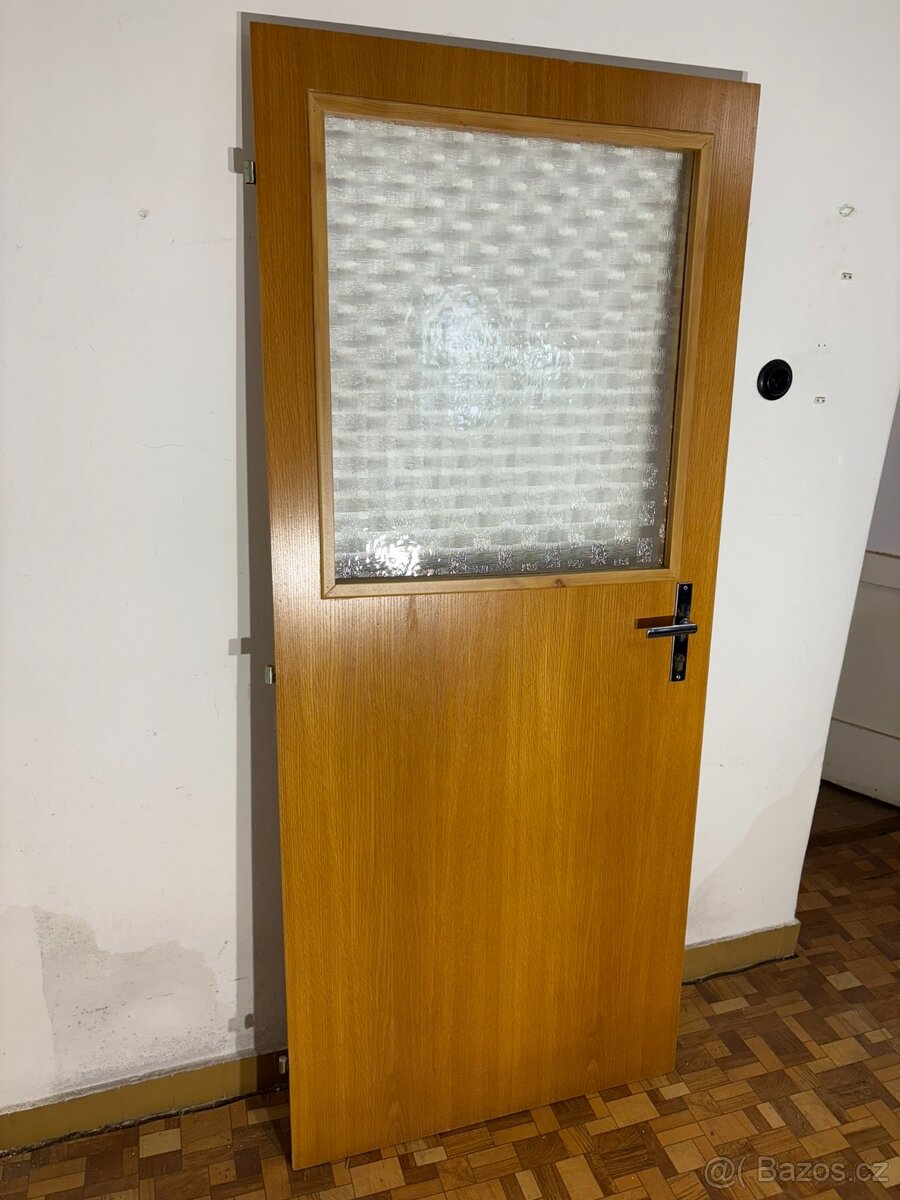 Dveře 80 levé dřevěné prosklené - 3