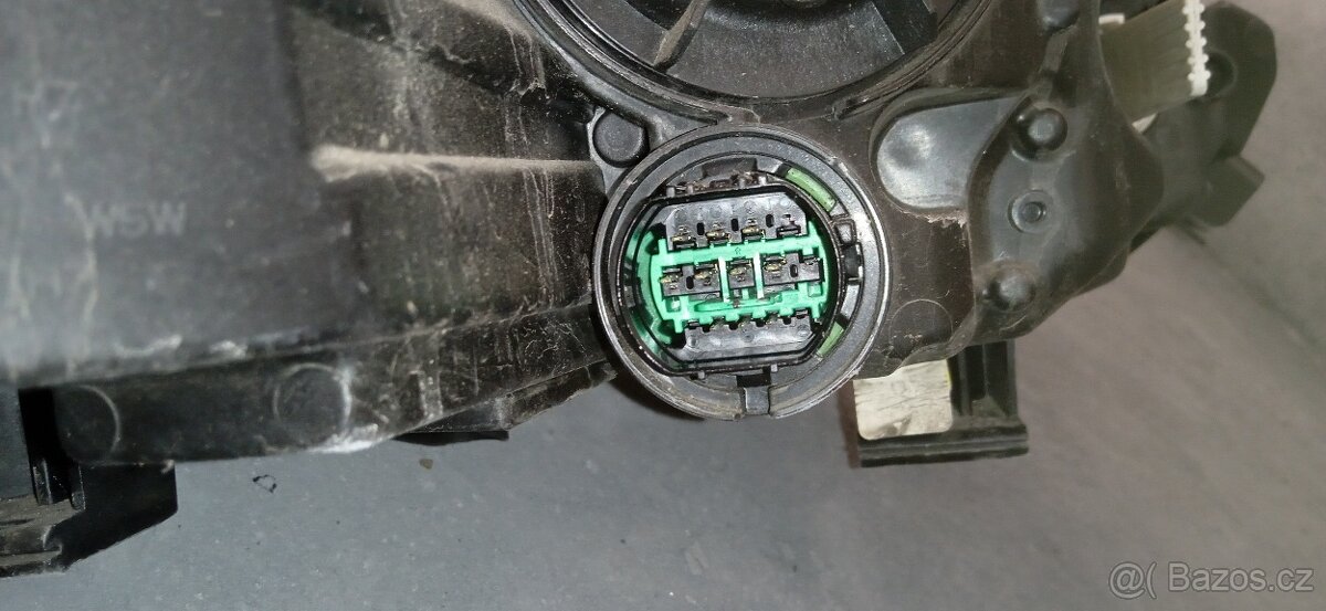 Hyundai i30 přední svetlo - 3