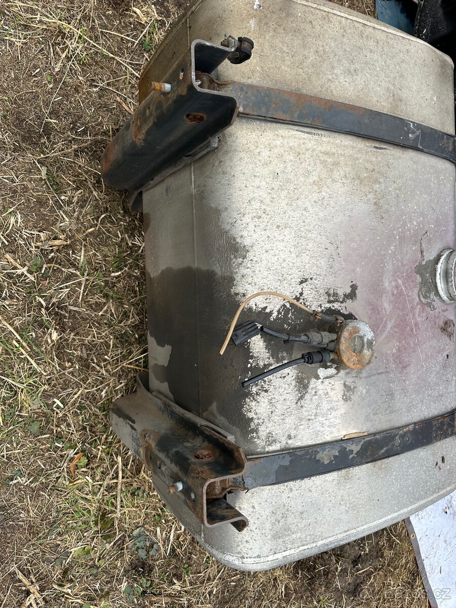 Palivová nádrž Iveco EuroCargo - 3