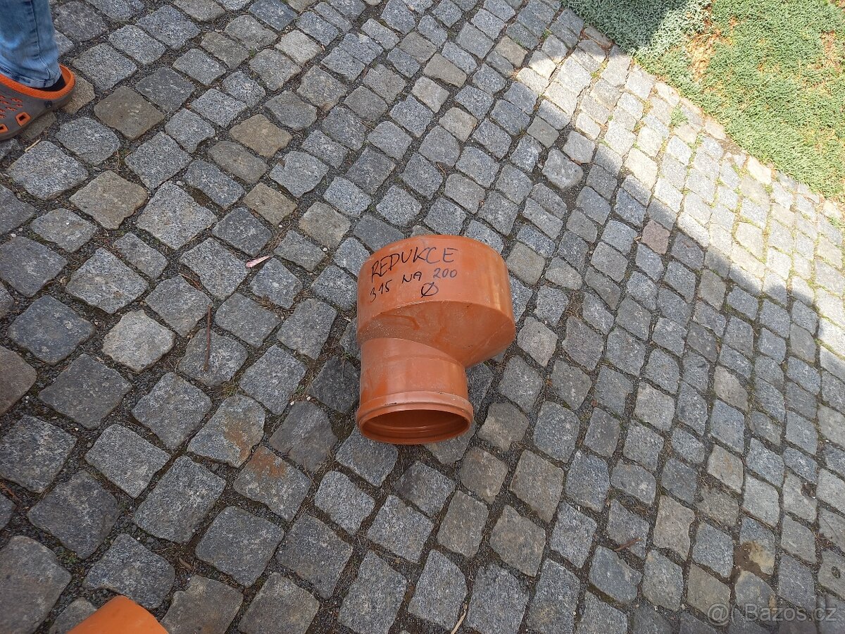 Prodám revizni sachtu 400 kg 315 potrubí - 3