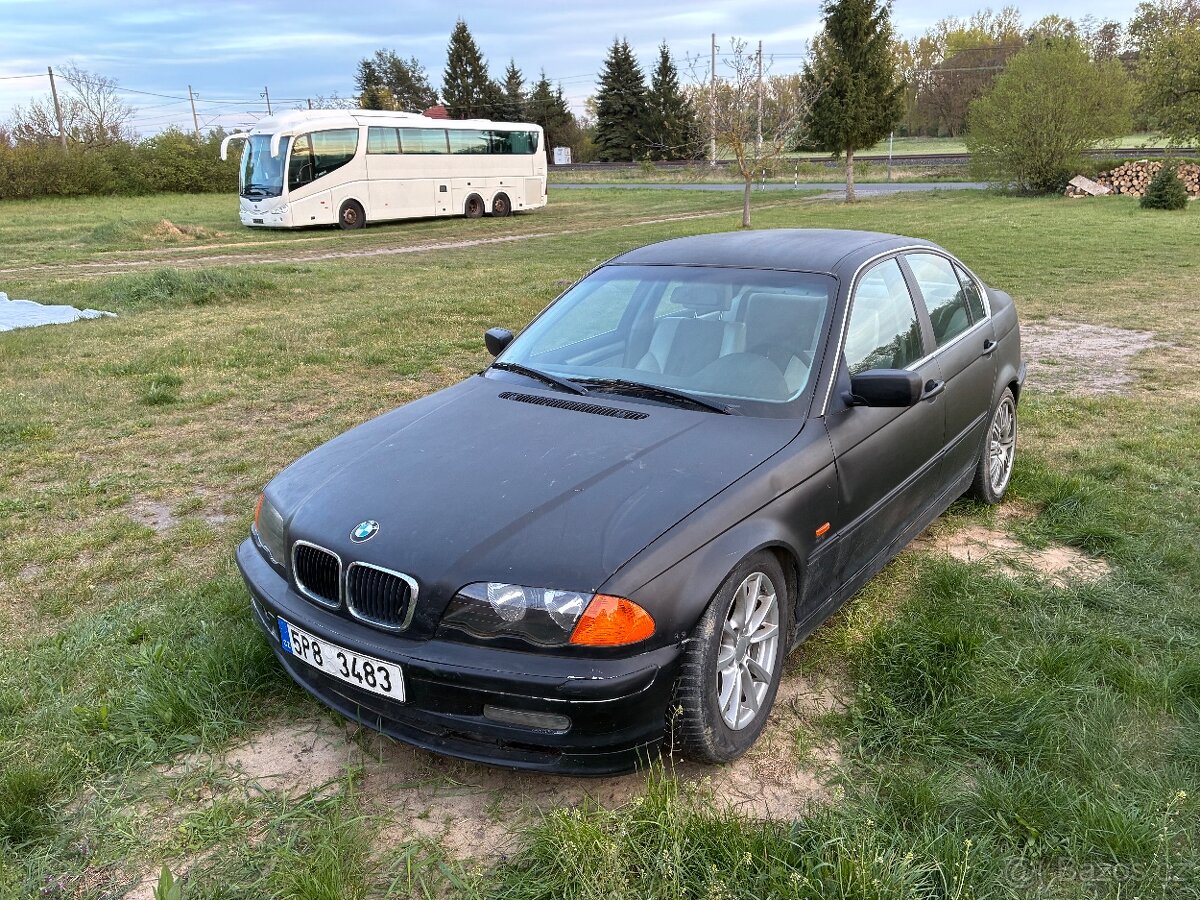 BMW e46i 323i - 3