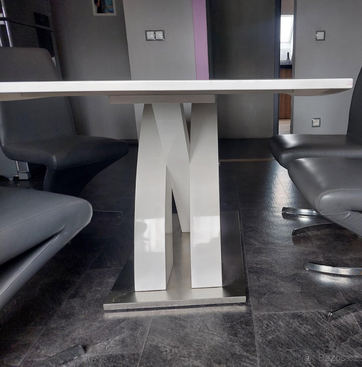 Jídelní sestava stůl + 4 židle - 3