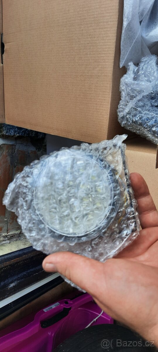 Prodám sadu na denní svícení Vw Golf 5 - 3