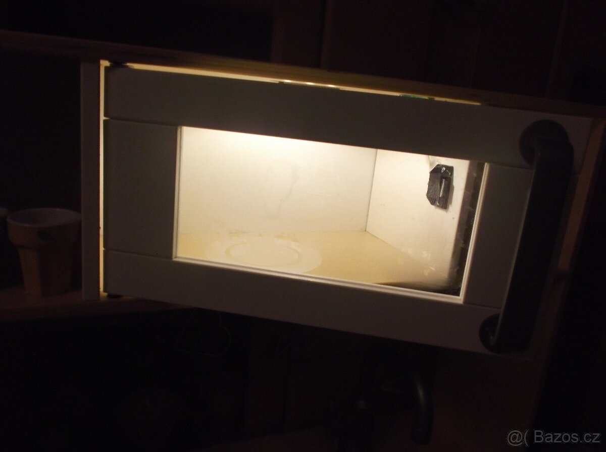 kuchyňka ikea Svitící+příslušenství Brno - 3