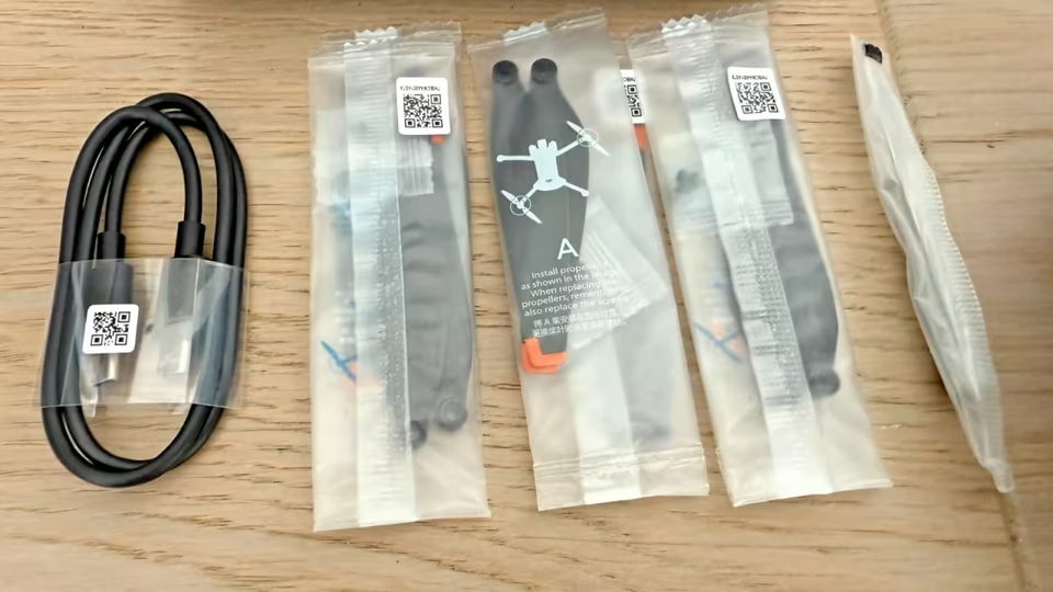 DJI Mini 4 Pro Fly More Combo - 3