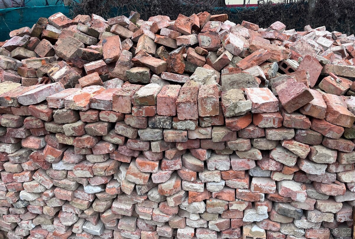 Stavební suť, cihly, drť - 3