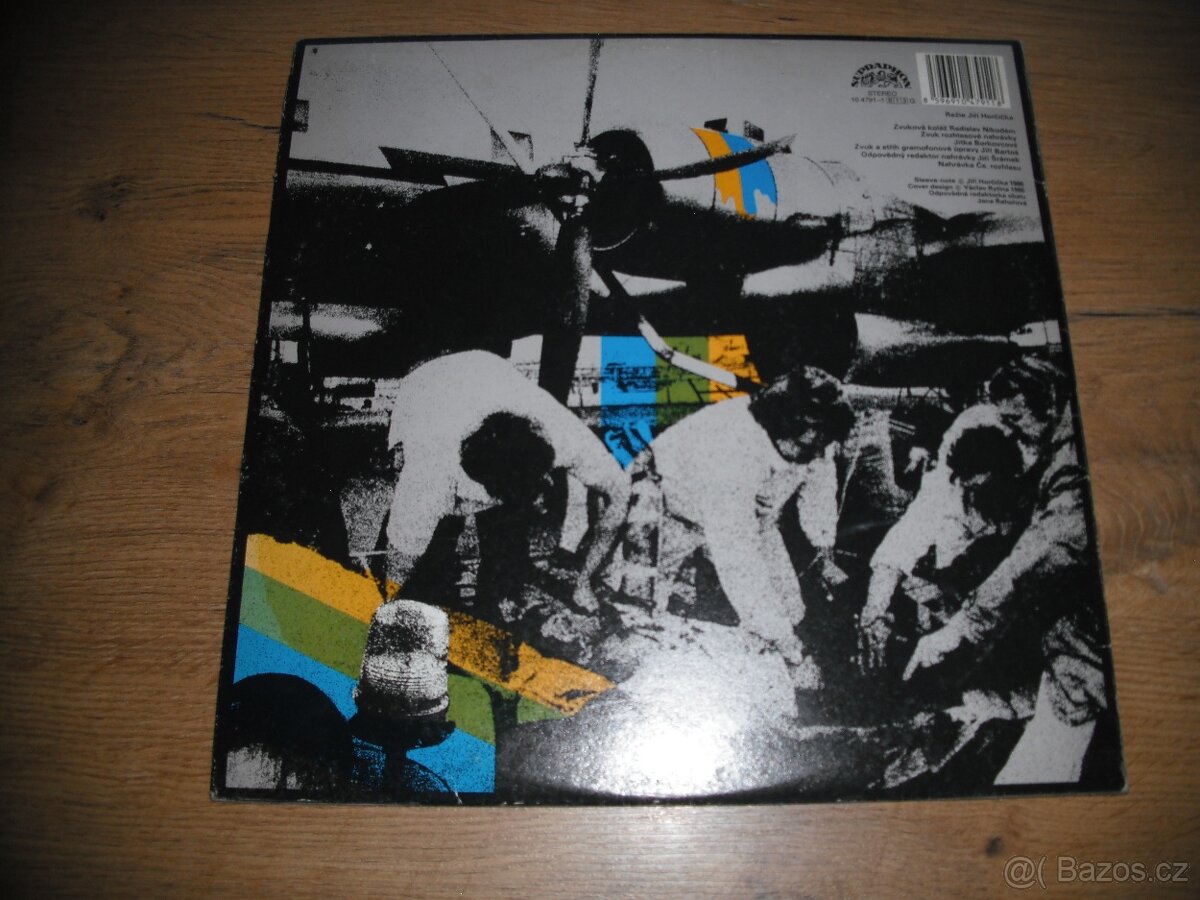 Gramofonové desky let do nebezpečí John Castle - 3