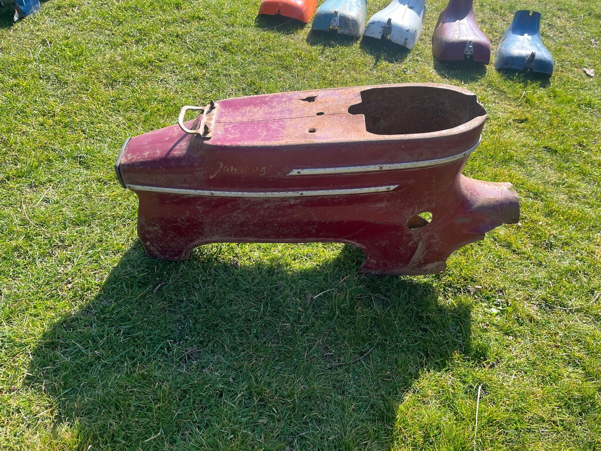 Plechy Jawa pionýr - 3