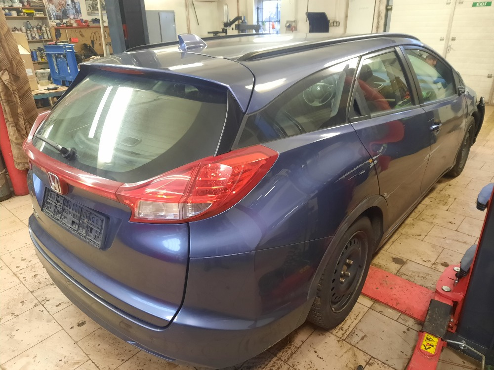 Náhradí díly Honda Civic Tourer 2015 1.6 - 3