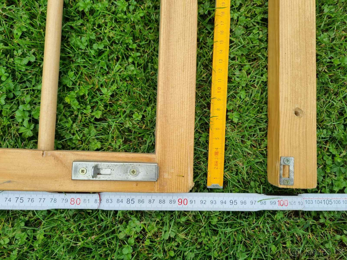 ZÁBRANA NA SCHODIŠTĚ - 3