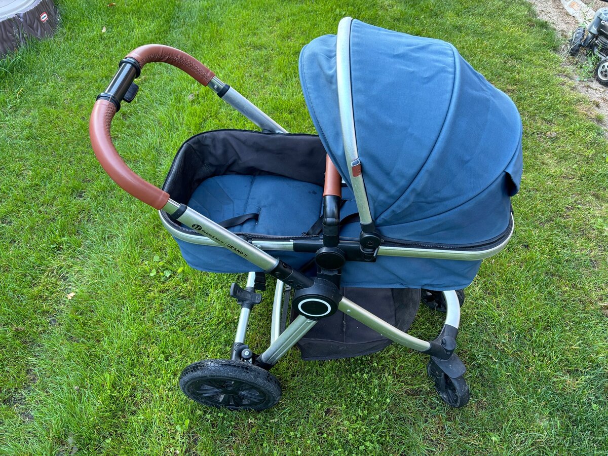 Kočárek Petite Mars kompletní. - 3