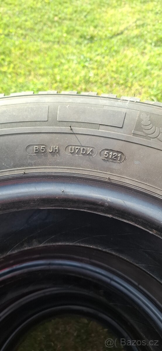 Michelin agilis camping 225/75 R16 C - 3