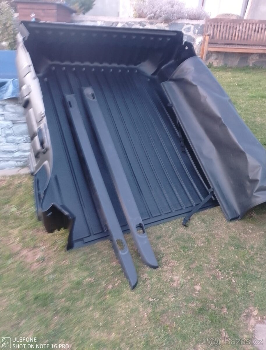 doplňky na Amarok (rám+vana+roleta) - 3