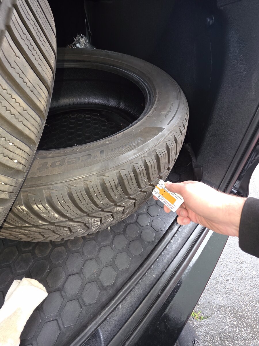 Zimní pneumatiky Hankook 235/55 R19 - 3