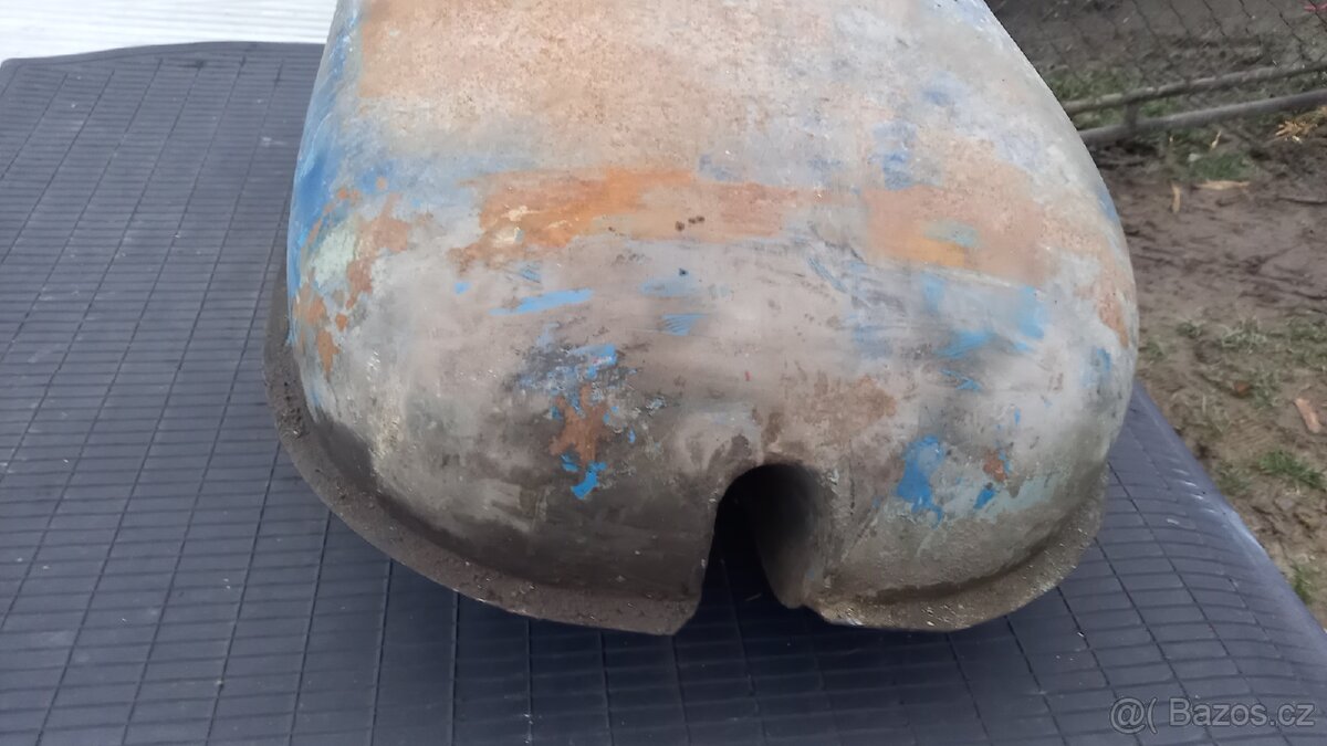 Zetor 25 -nádrž - 3