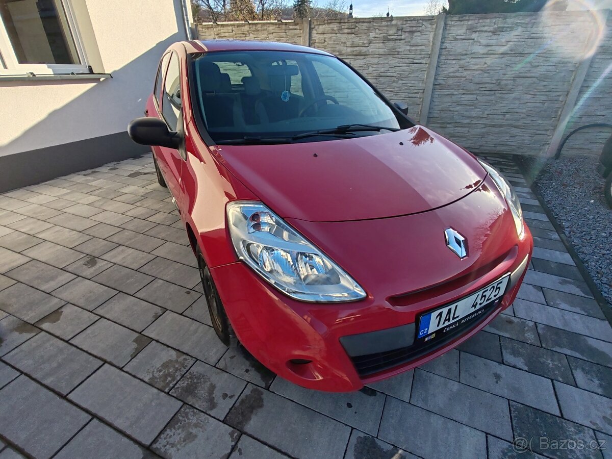 Renault Clio 1.2i 48kW 12/2009 - 3