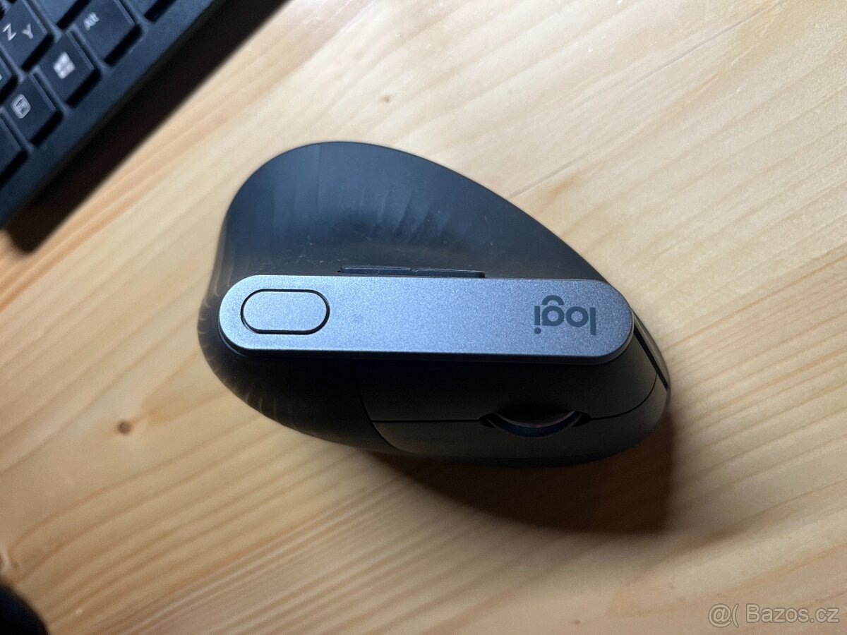 Vertikální myš Logitech MX Vertical - 3