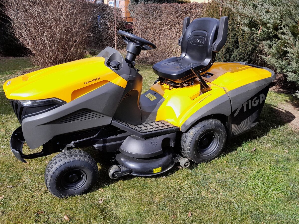 STIGA Estate 9102 W Honda GXV 690 zahradní traktor - 3