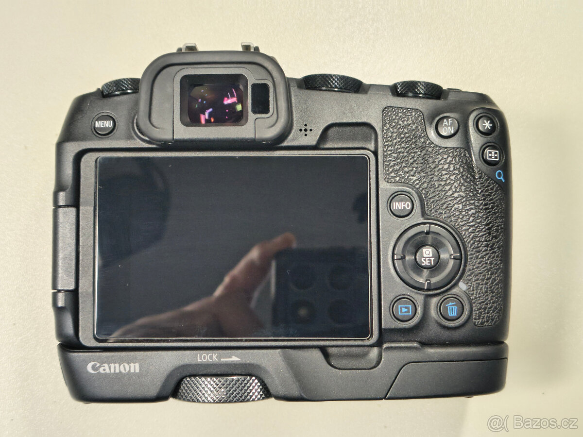 Canon EOS RP, jako nový jen 16 918 expozic - 3