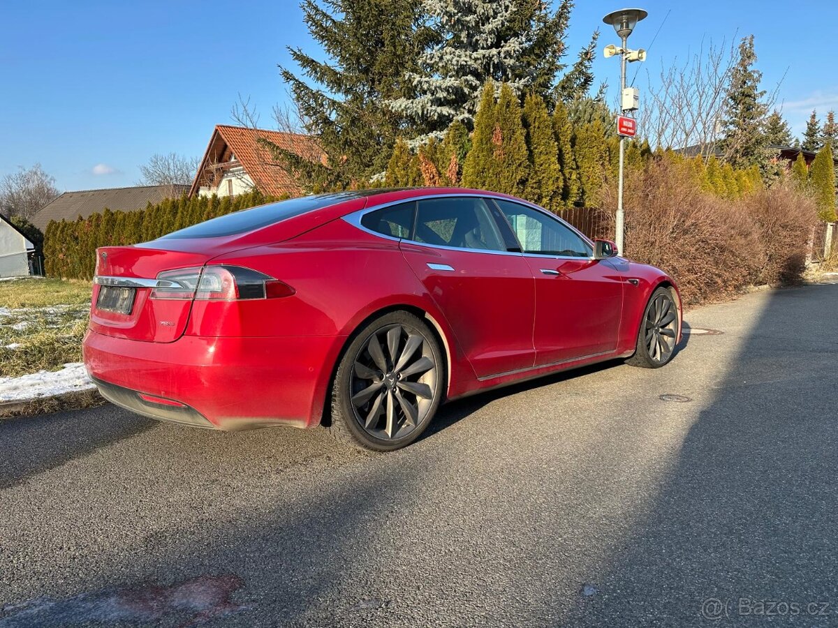 Tesla.model S 75D model.r.2018 - 3