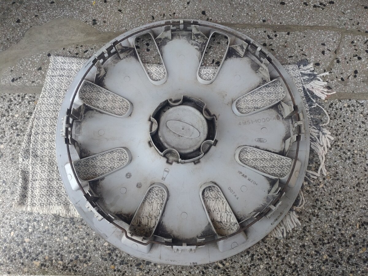 15" poklice Ford Focus sedan - 3