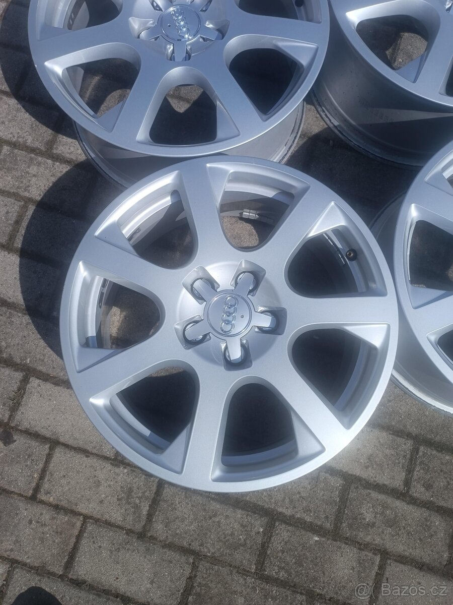 239. Originál Alu kola Audi R17 - 3