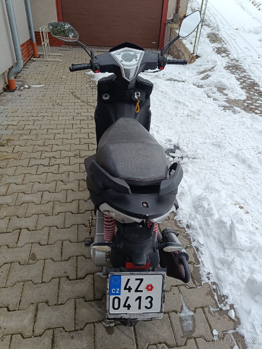 Maxon Ardour 50, dvoutakt - 3