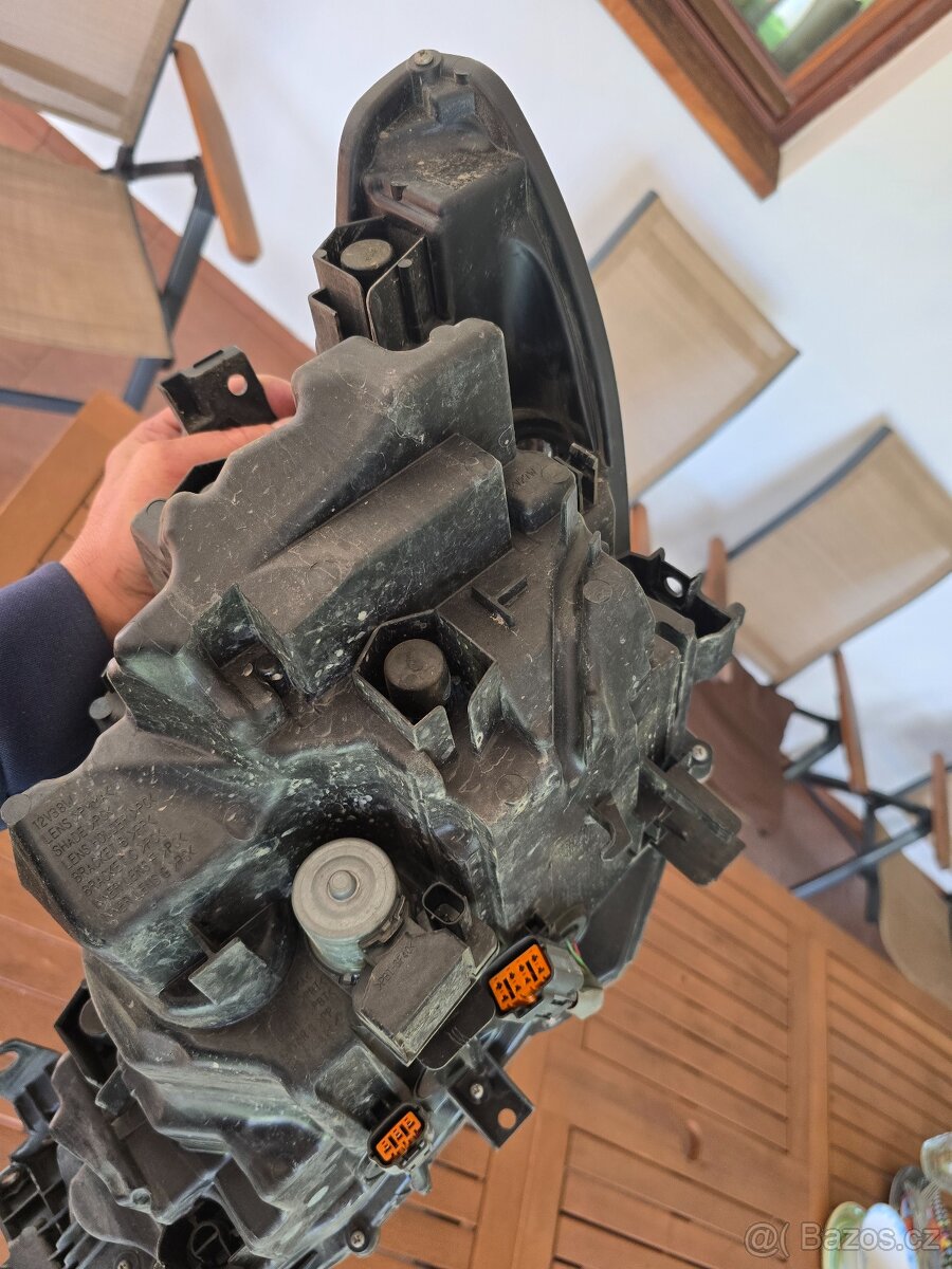 Pravé přední světlo Mazda 6 - 3